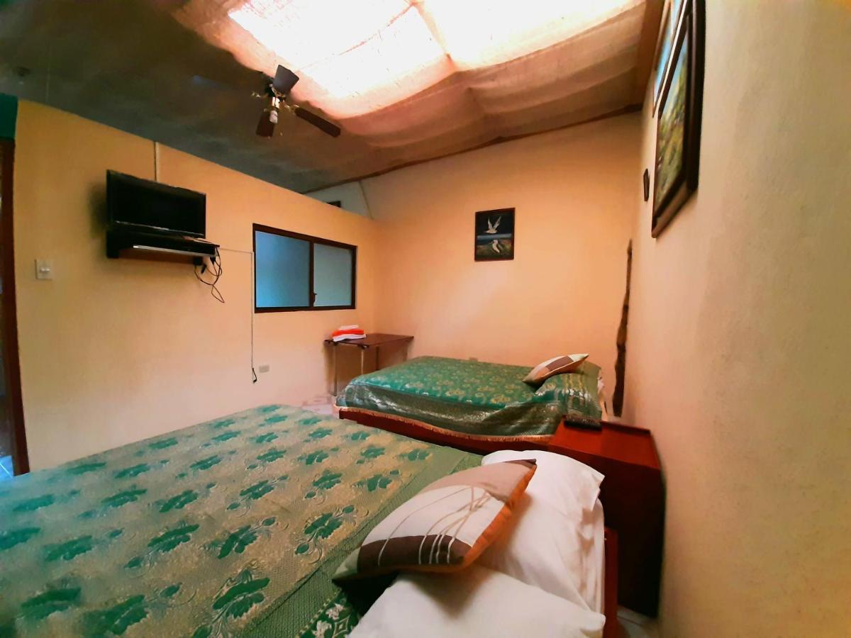Alojamiento Sumak Kawsay Puerto Ayora  Exterior photo